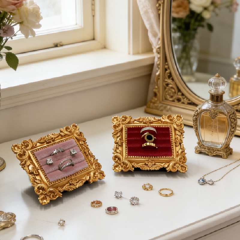 Resin Art Alphabet - حامل عرض خواتم بتصميم إطار صور