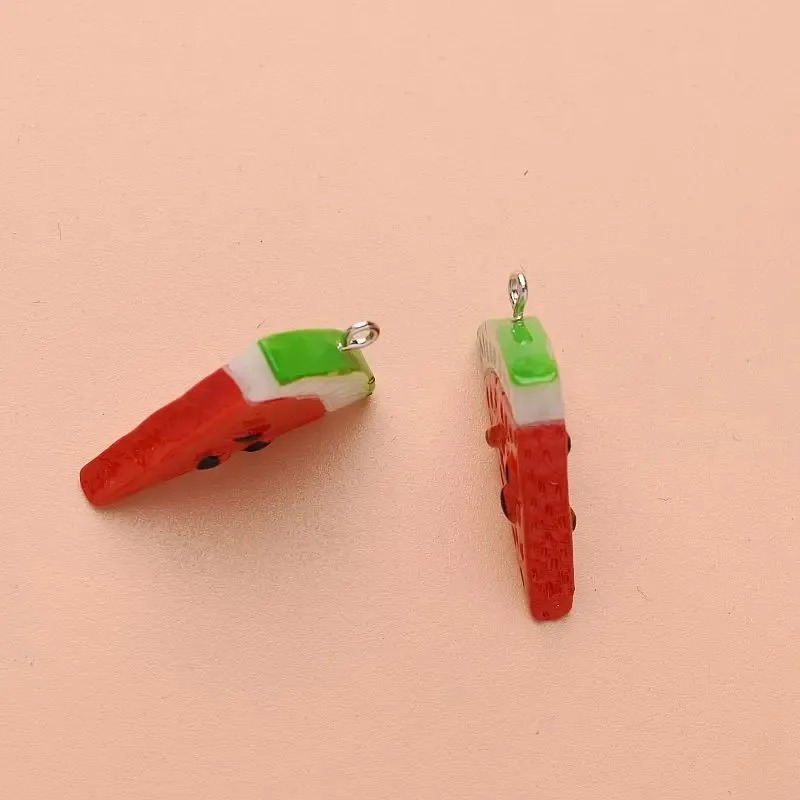 10 قطع من الحلي الراتنجية على  - مراجعة Resin Art Essentials وسعره