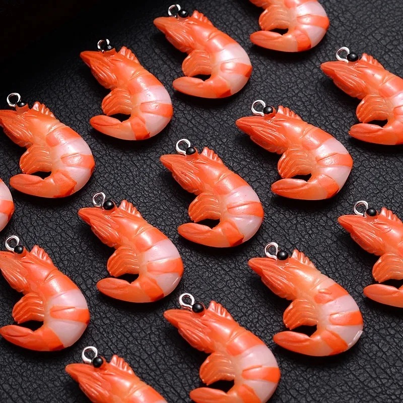 10 قطع من الحلي الكرتونية المص - مراجعة Resin Art Essentials وسعره